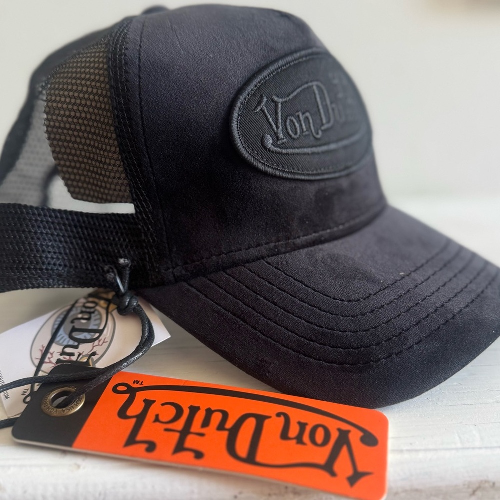 🖤 NWT Von Dutch Triple Black Velvet Trucker Hat - SnapBack - Picture 2 of 7